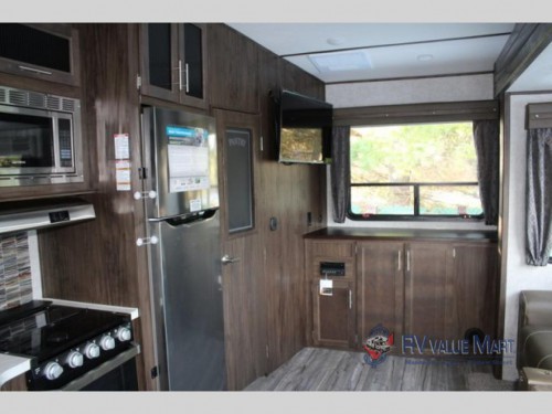 Fifth Wheel Interior