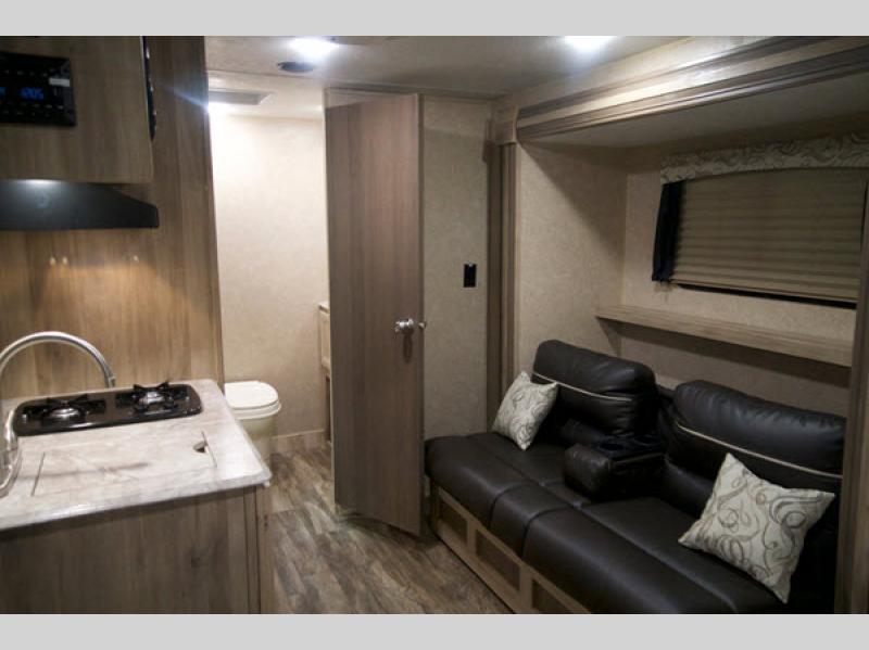 Catalina Summit Series 172FSS